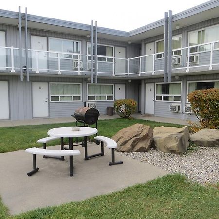 Travellers Inn YYC Kültér fotó