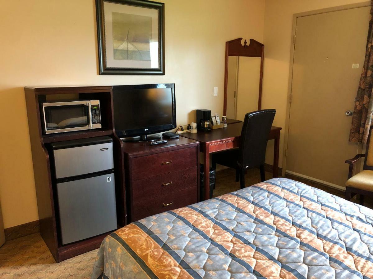 Travellers Inn YYC Kültér fotó