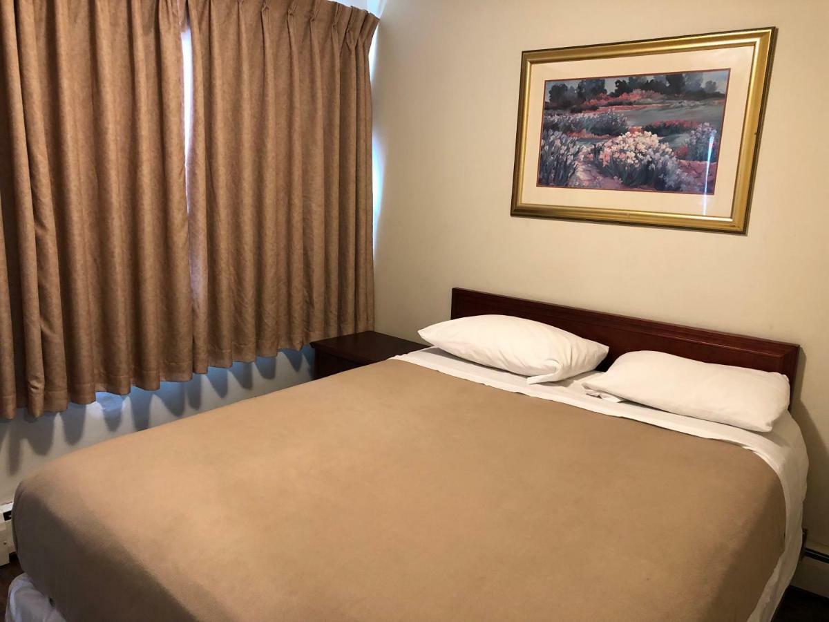 Travellers Inn YYC Kültér fotó