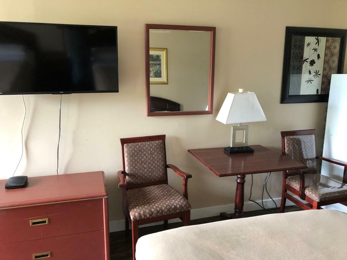 Travellers Inn YYC Kültér fotó