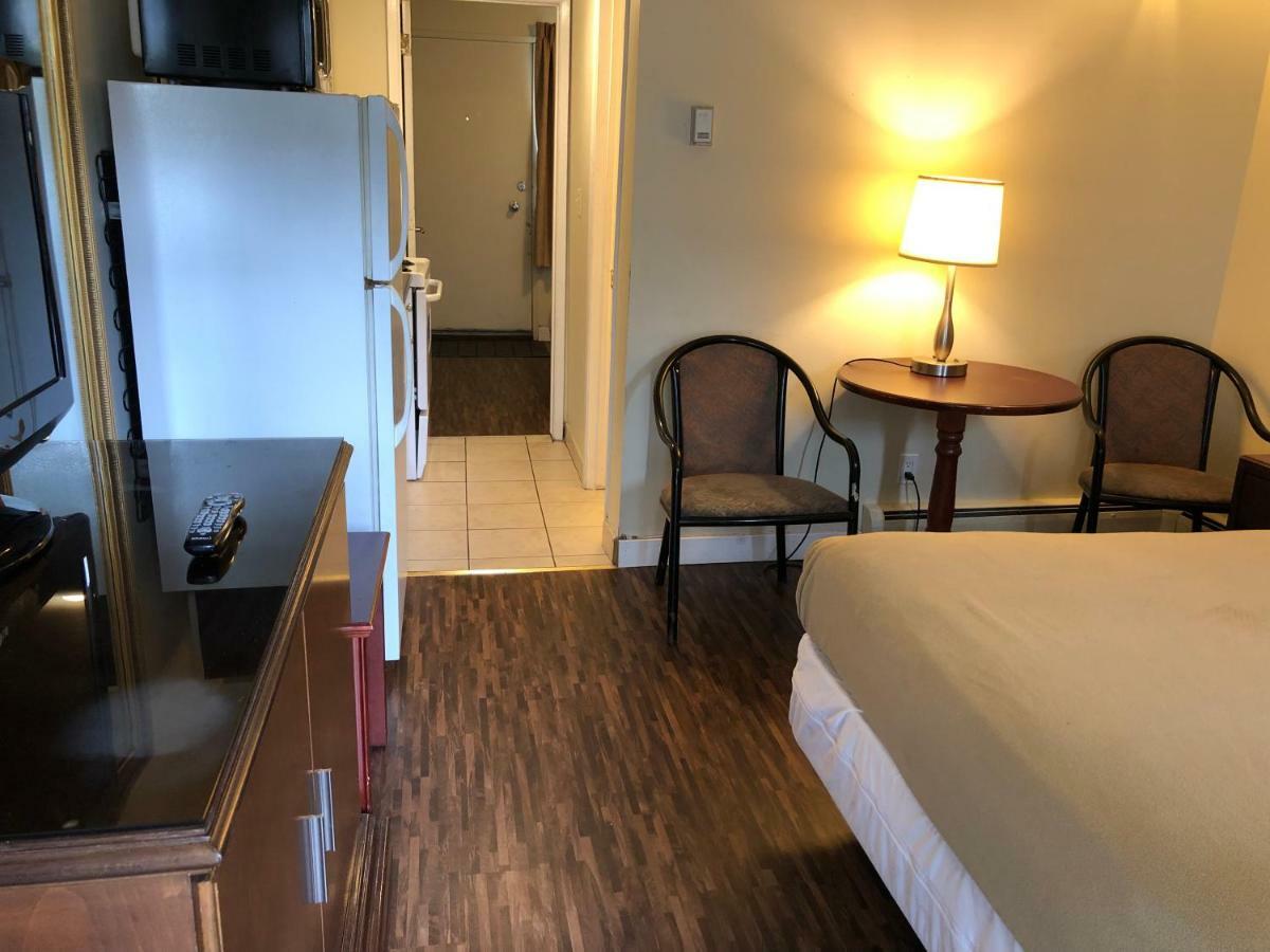 Travellers Inn YYC Kültér fotó